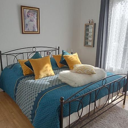 Chambre Privative Avec Salle D'Eau Chasseneuil-sur-Bonnieure Exterior foto