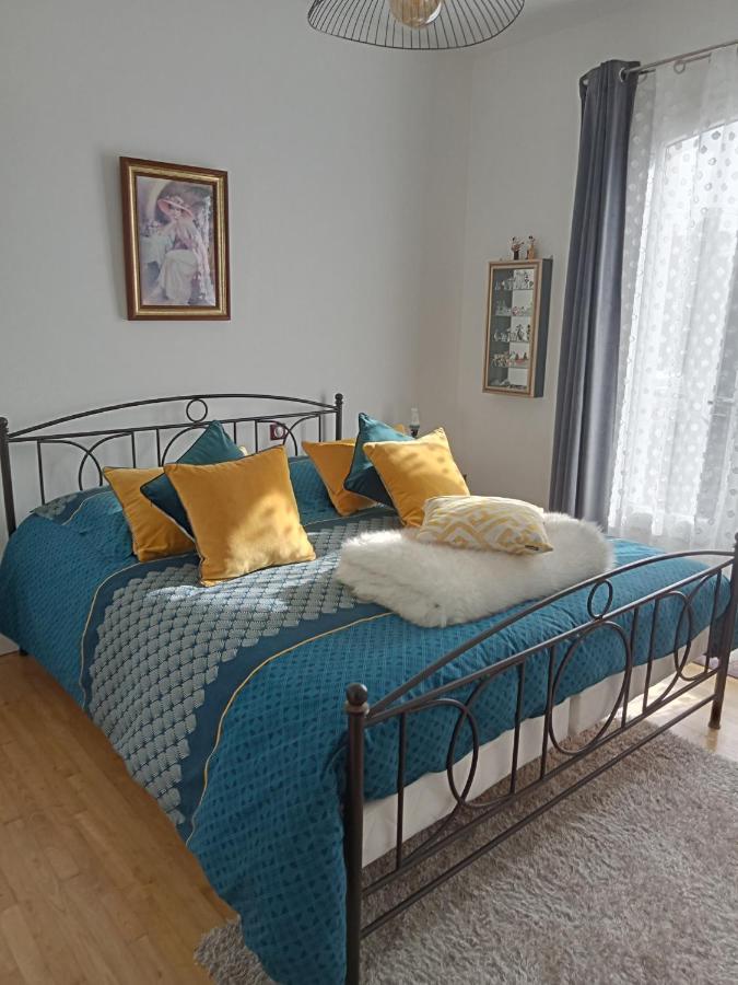 Chambre Privative Avec Salle D'Eau Chasseneuil-sur-Bonnieure Exterior foto